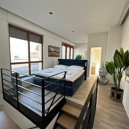Appartement Luxury Penthouse At The Historical Centre With Free Parking à Bratislava Extérieur photo