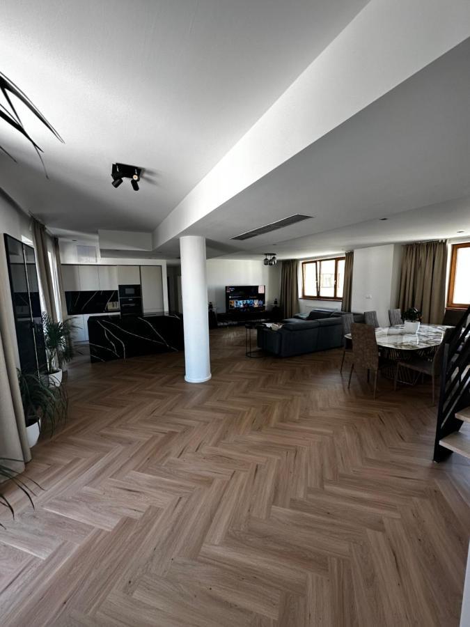 Appartement Luxury Penthouse At The Historical Centre With Free Parking à Bratislava Extérieur photo