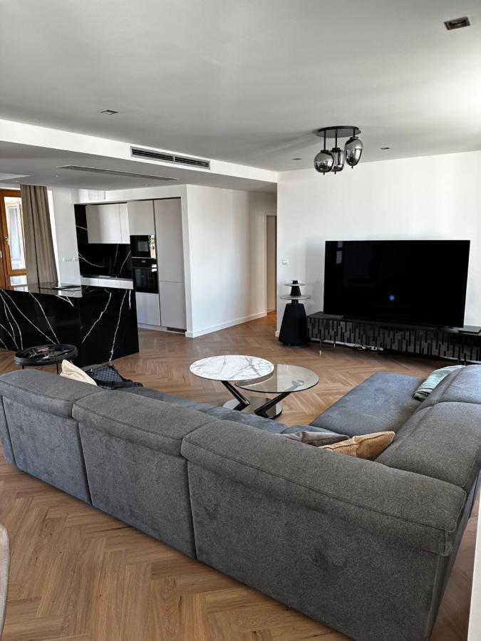 Appartement Luxury Penthouse At The Historical Centre With Free Parking à Bratislava Extérieur photo